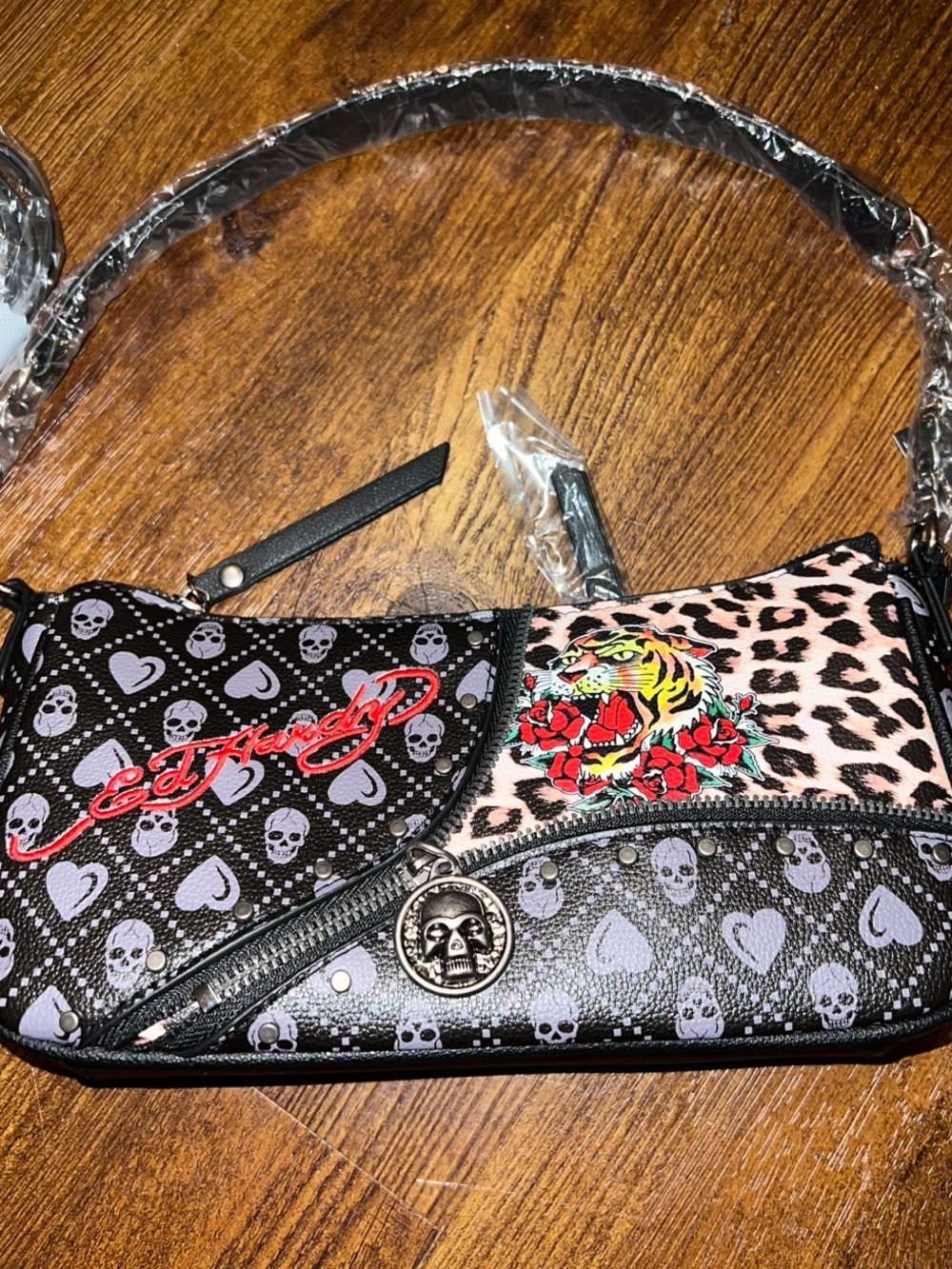 Ed Hardy Black Leopard Print Y2K Skull Shoulder Bag Crossbody Strap NWT - Picture 2 of 10